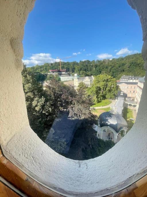 Huge Two Floor Apartment On The Park Colonnade With Free Parking For One Car, 160 Sqm Karlovy Vary Exterior foto
